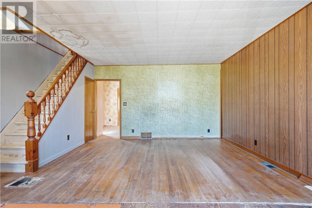 393 Eva Avenue, Sudbury, Ontario  P3C 4N2 - Photo 4 - 2127283