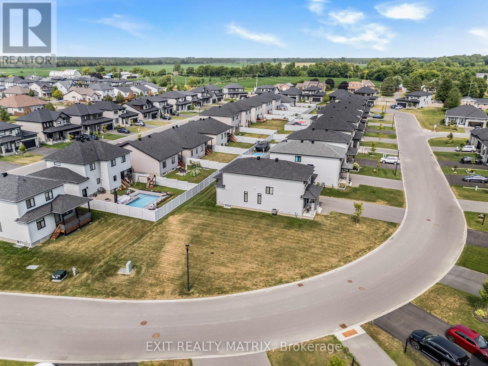 1143 Avignon Street, Russell, Ontario  K0A 1W0 - Photo 36 - X12466152