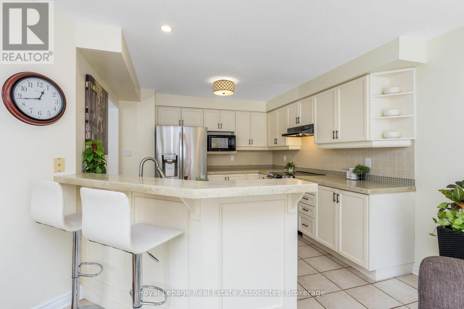 1196 Knight Trail, Milton, Ontario  L9T 5R9 - Photo 4 - W12848388