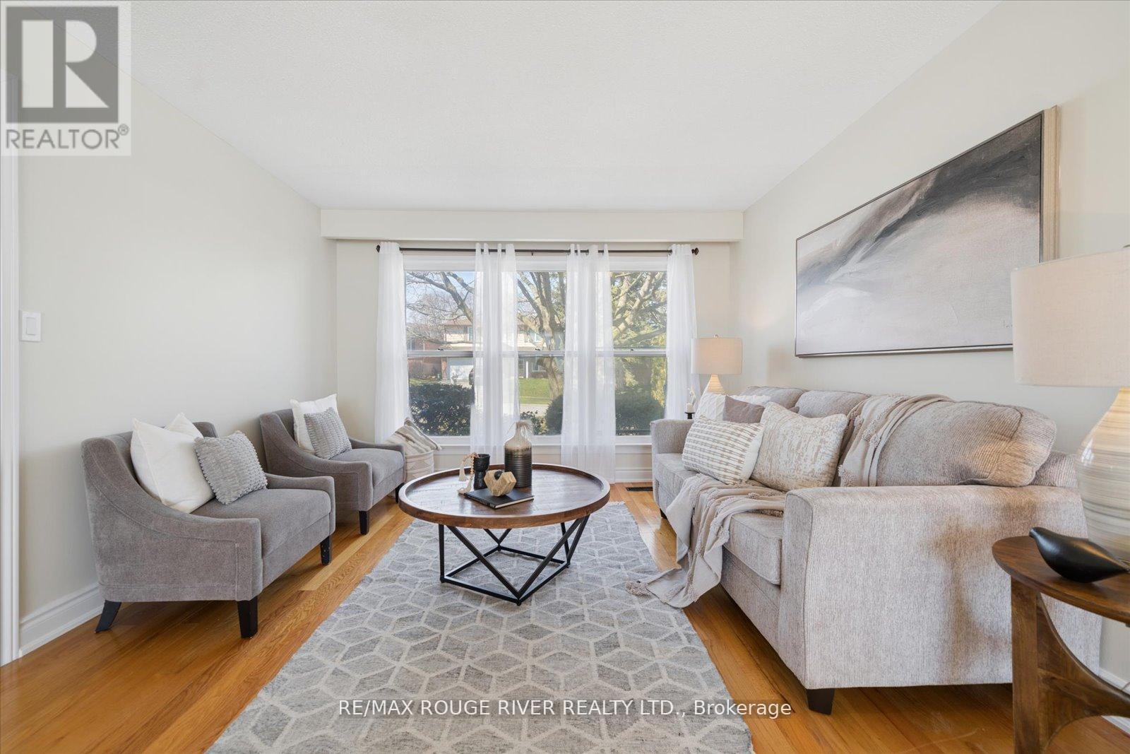 54 Rosalynne Avenue, Clarington, Ontario  L1C 3X8 - Photo 11 - E13039690