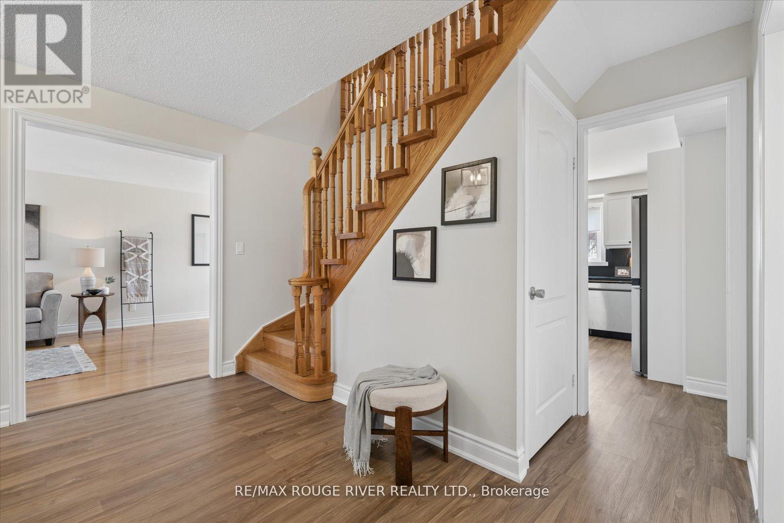 54 Rosalynne Avenue, Clarington, Ontario  L1C 3X8 - Photo 7 - E13039690