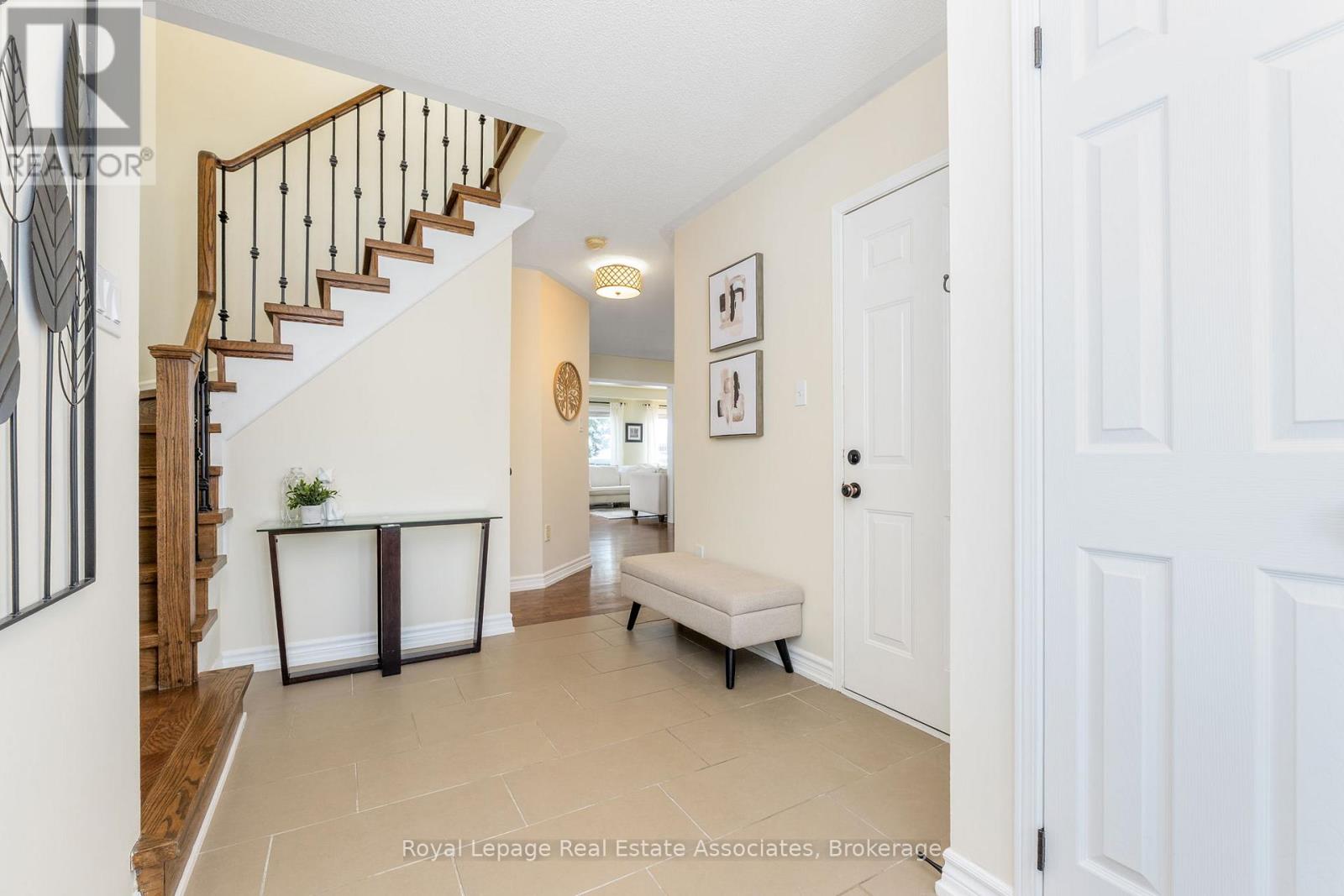 1196 Knight Trail, Milton, Ontario  L9T 5R9 - Photo 3 - W12848388