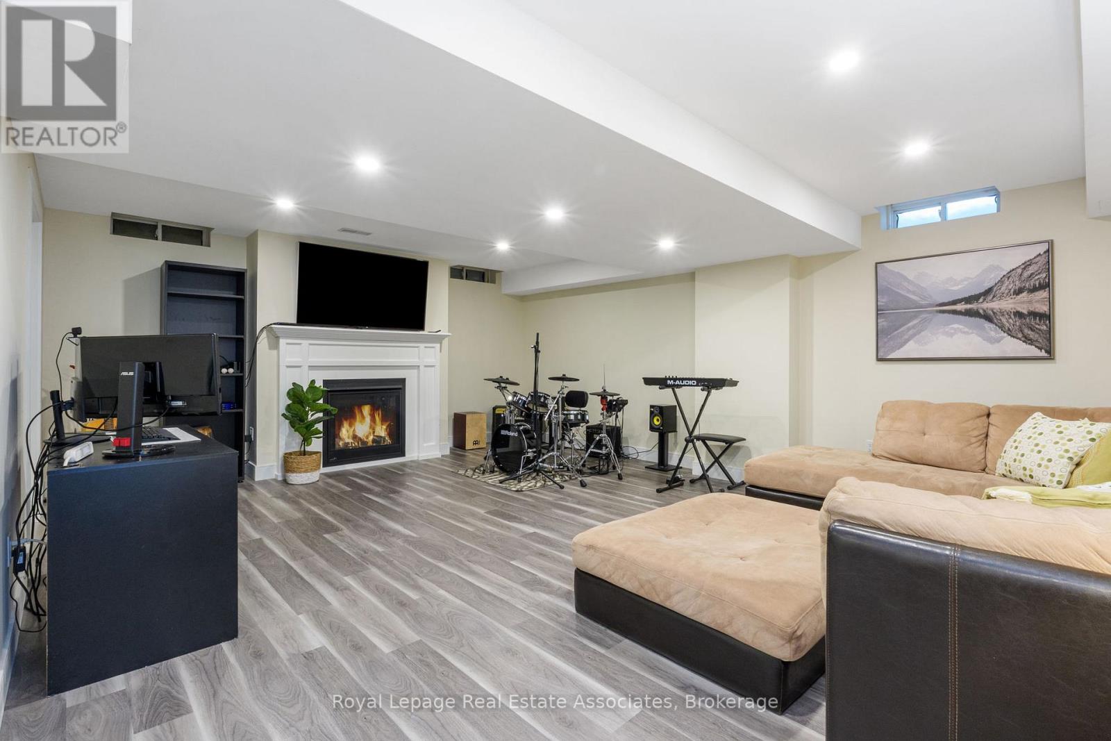 1196 Knight Trail, Milton, Ontario  L9T 5R9 - Photo 33 - W12848388