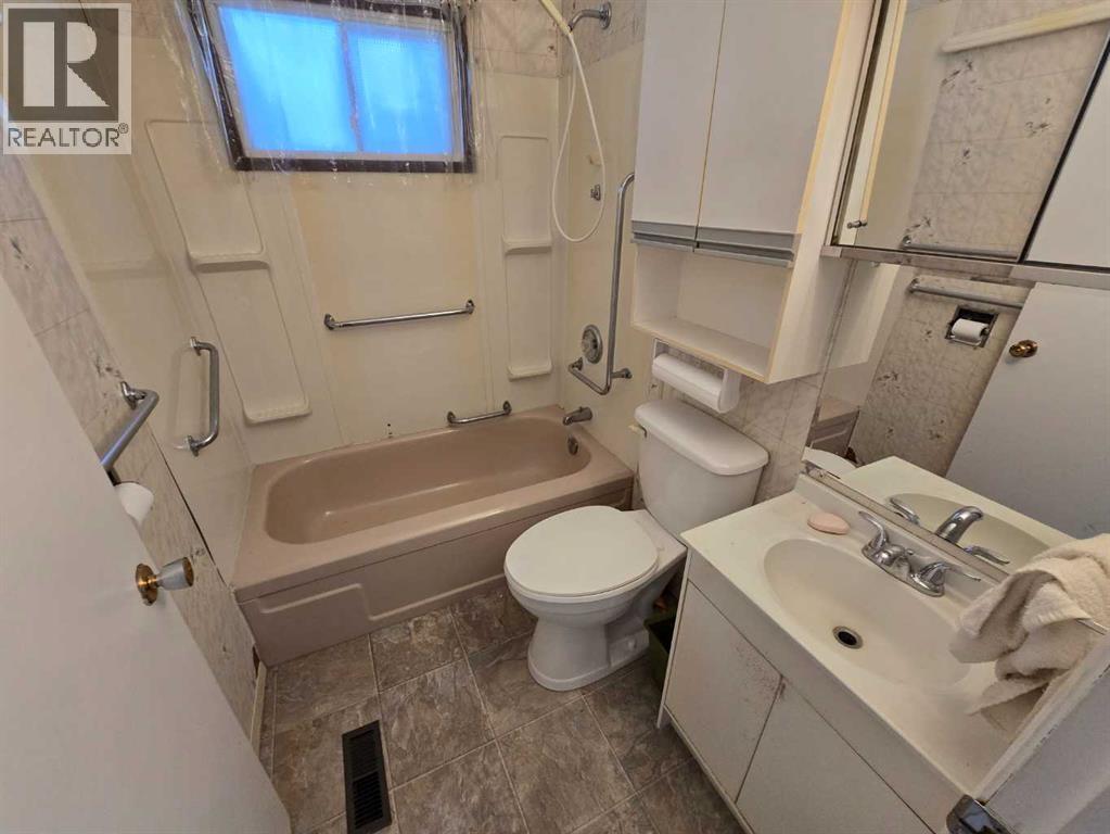 5208 55 Avenue, Grimshaw, Alberta  T0H 1W0 - Photo 19 - A2298290