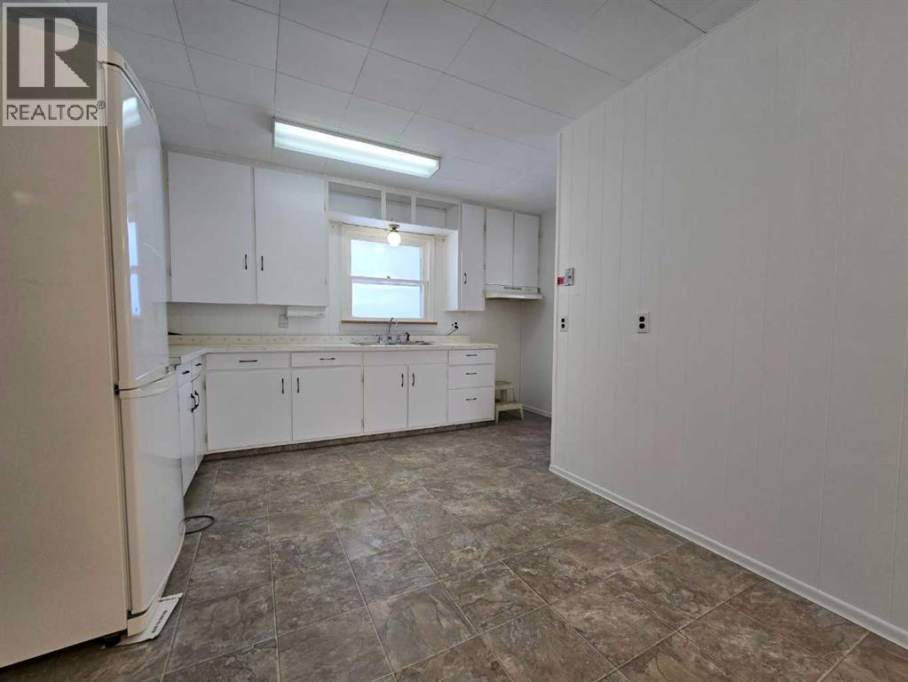 5208 55 Avenue, Grimshaw, Alberta  T0H 1W0 - Photo 3 - A2298290