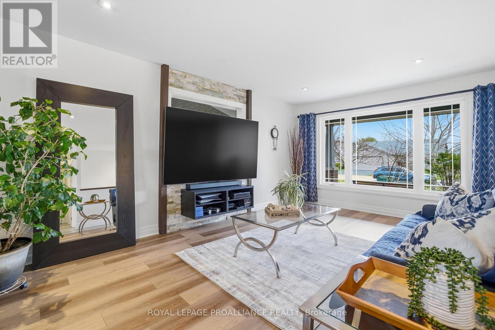 6 Aspen Drive, Quinte West (Murray Ward), Ontario  K8V 0C6 - Photo 10 - X13039658