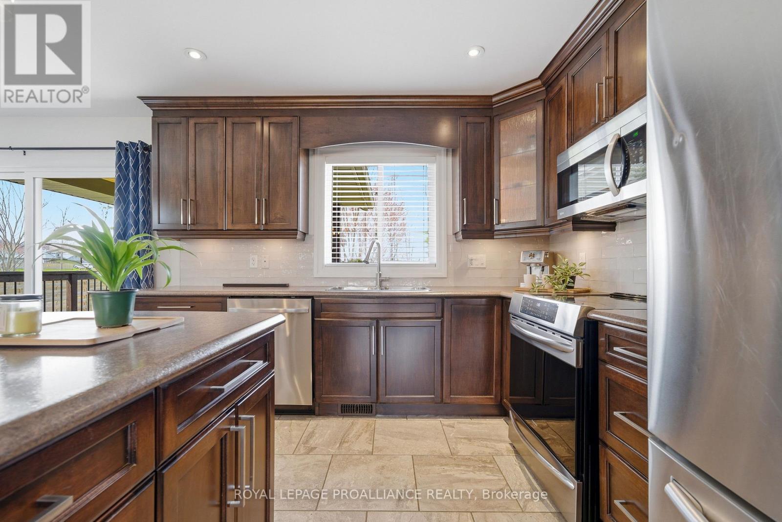 6 Aspen Drive, Quinte West (Murray Ward), Ontario  K8V 0C6 - Photo 15 - X13039658