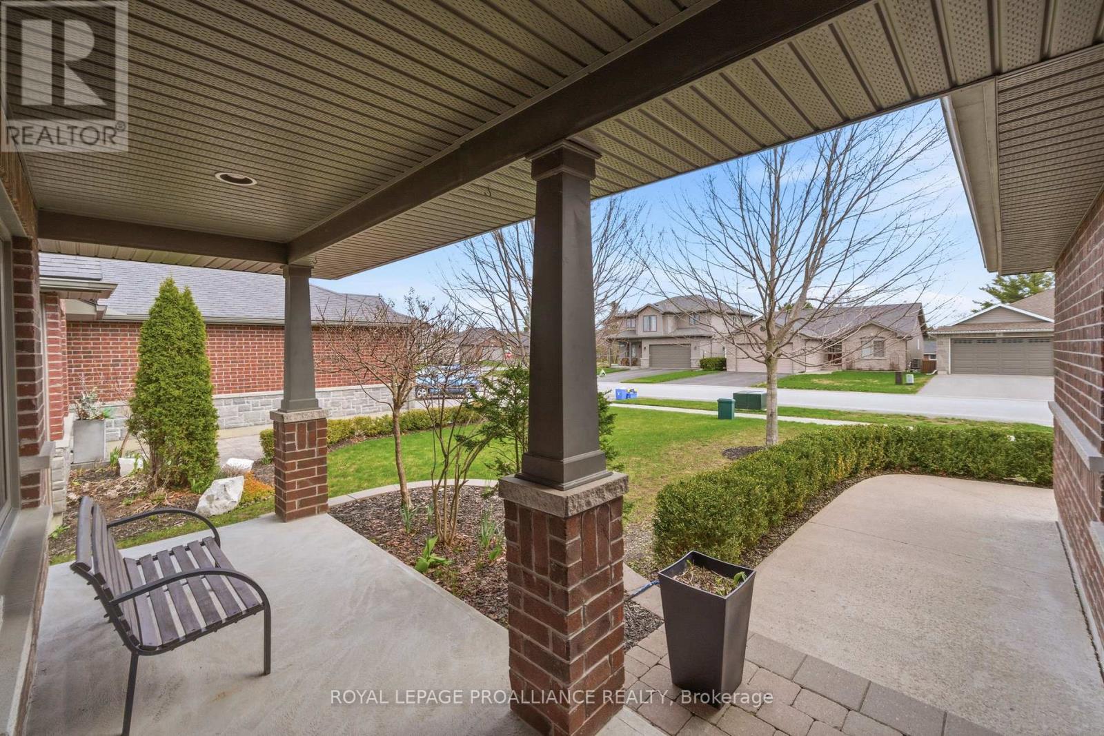 6 Aspen Drive, Quinte West (Murray Ward), Ontario  K8V 0C6 - Photo 5 - X13039658