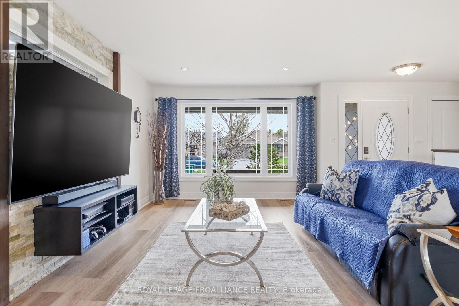 6 Aspen Drive, Quinte West (Murray Ward), Ontario  K8V 0C6 - Photo 9 - X13039658