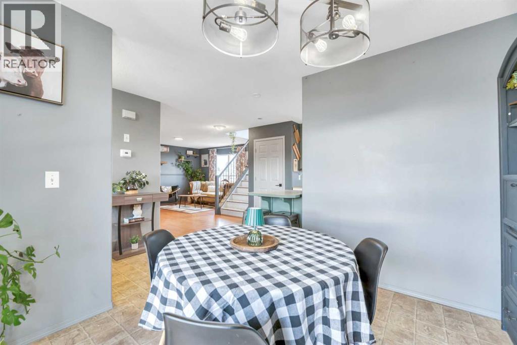 512 Highland Close, Strathmore, Alberta  T1P 1A5 - Photo 7 - A2285489