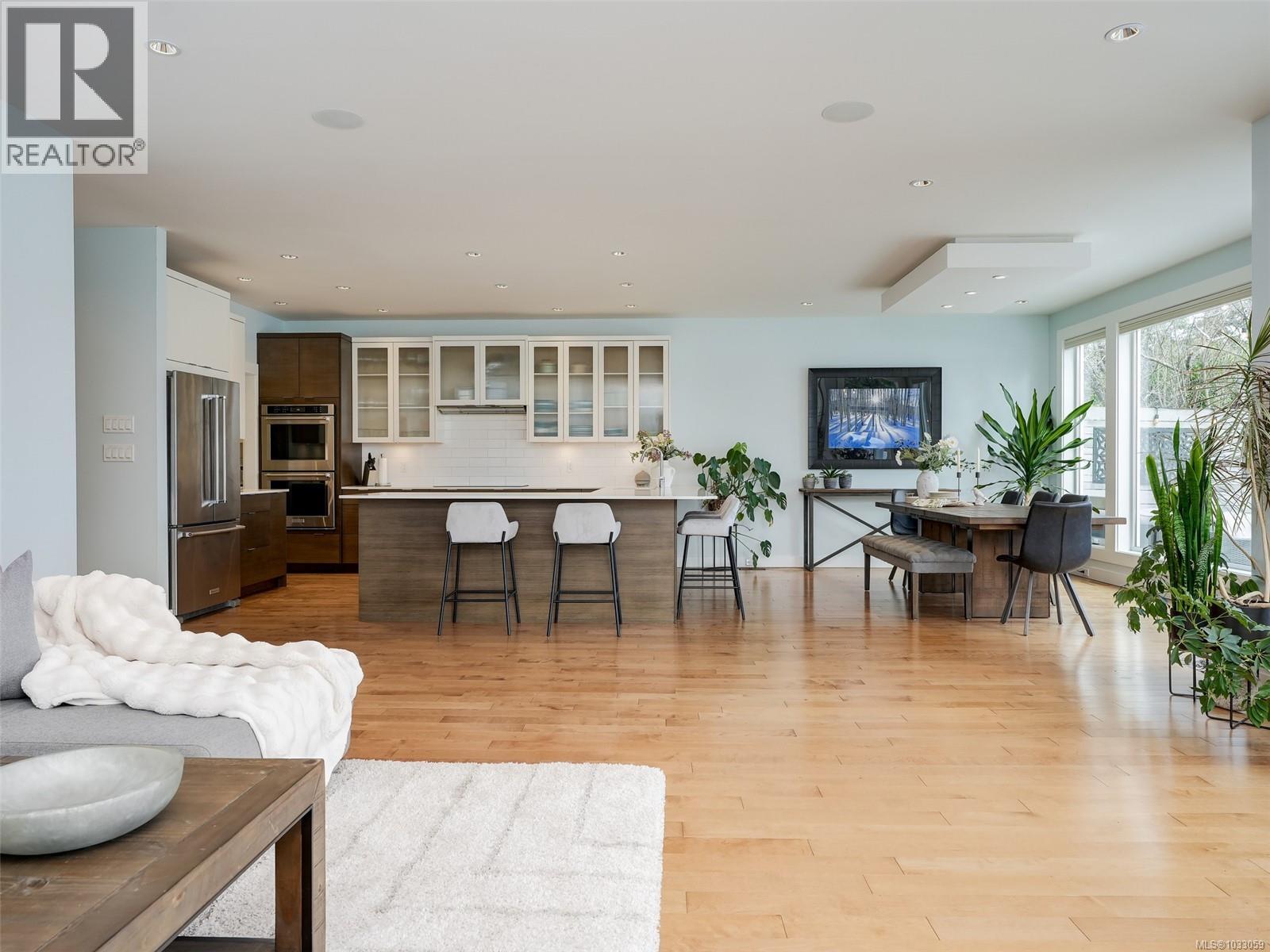 4885 Prospect Lake Rd, Saanich, British Columbia  V9E 1J5 - Photo 11 - 1033059