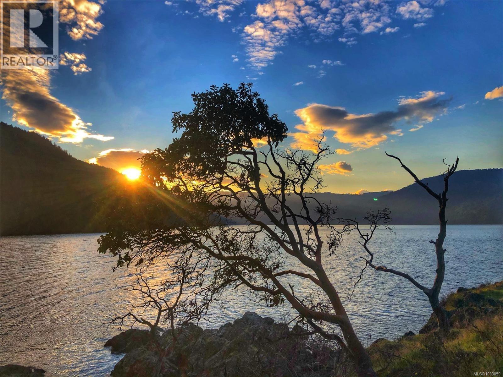 4885 Prospect Lake Rd, Saanich, British Columbia  V9E 1J5 - Photo 34 - 1033059