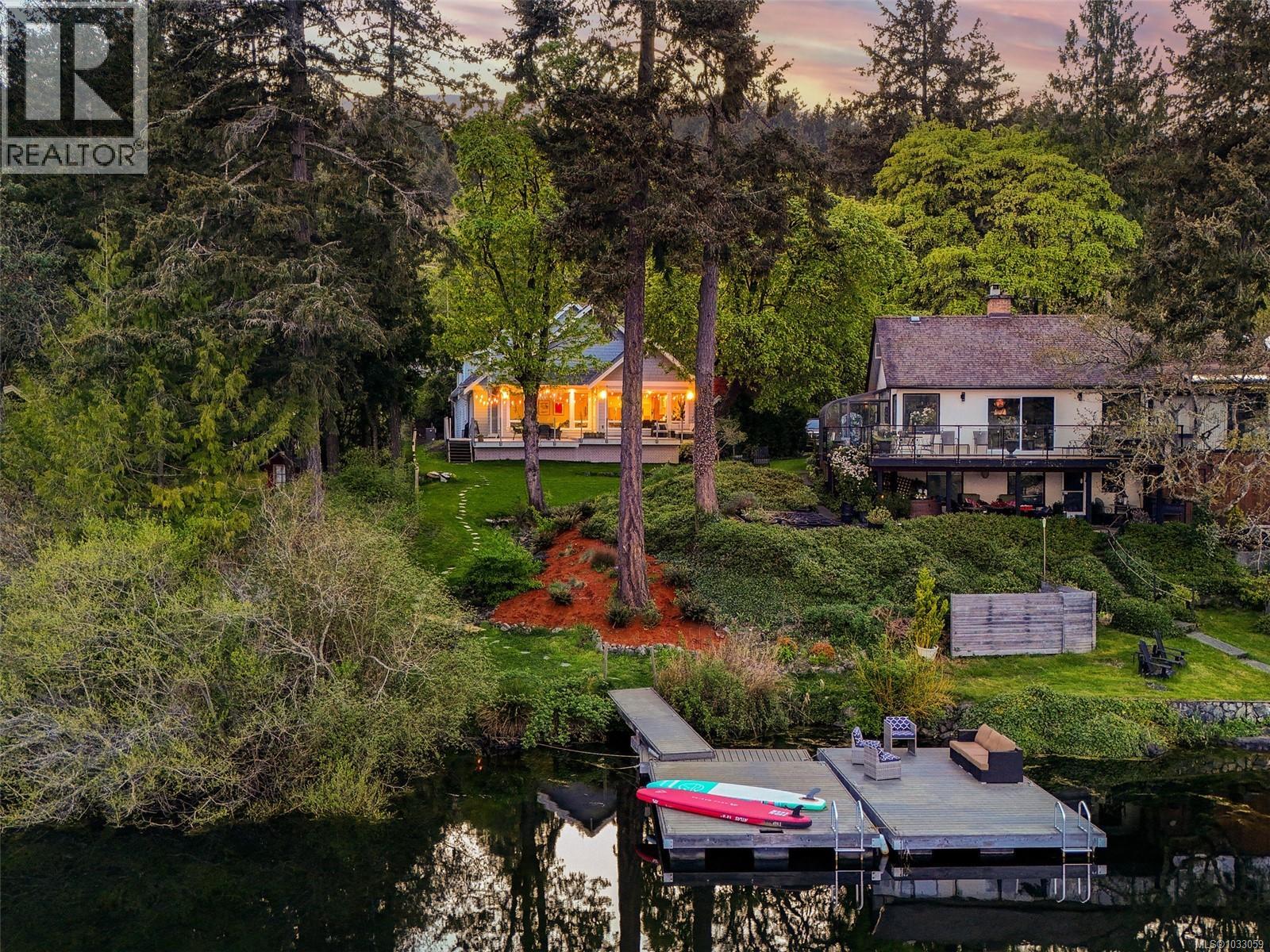 4885 Prospect Lake Rd, Saanich, British Columbia