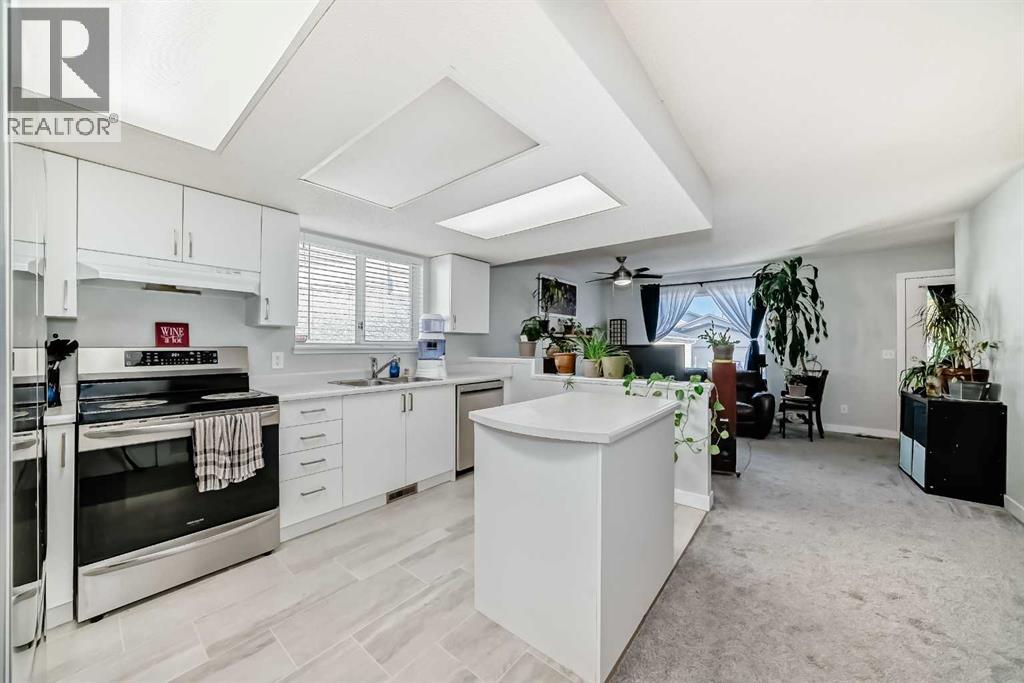 3315 Catalina Boulevard Ne, Calgary, Alberta  T1Y 6T8 - Photo 12 - A2299908