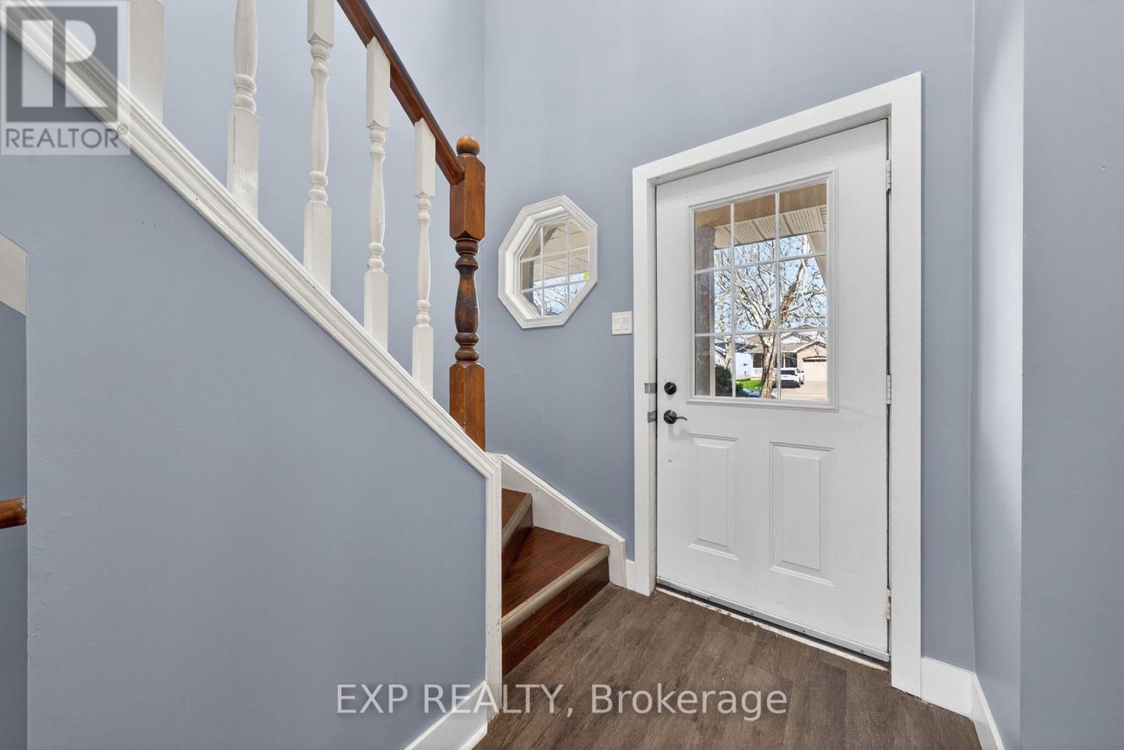 239 Fleming Drive, London East, Ontario  N5V 4Y8 - Photo 4 - X13039636