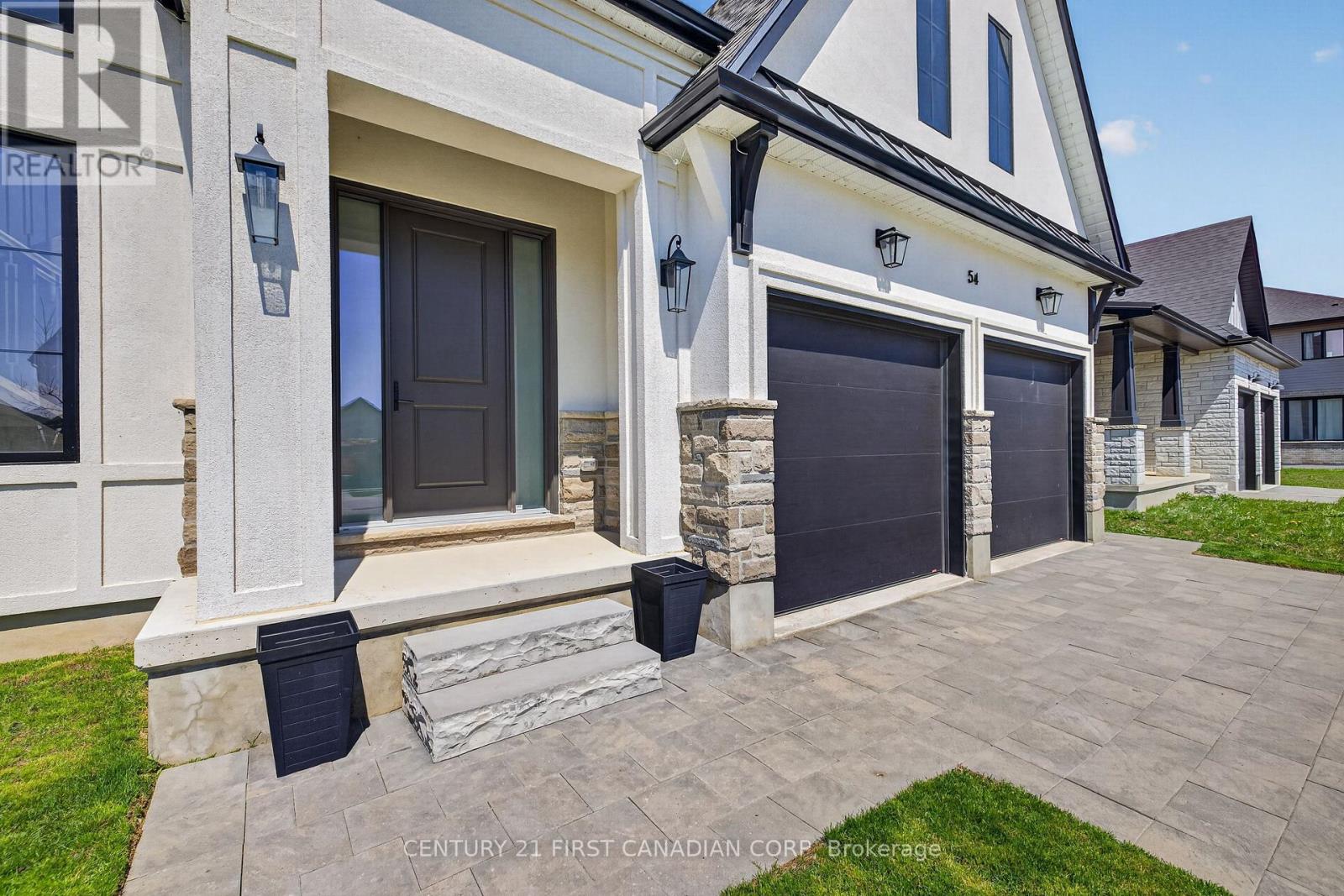 54 Aspen Circle, Thames Centre, Ontario  N0M 2P0 - Photo 3 - X13039806