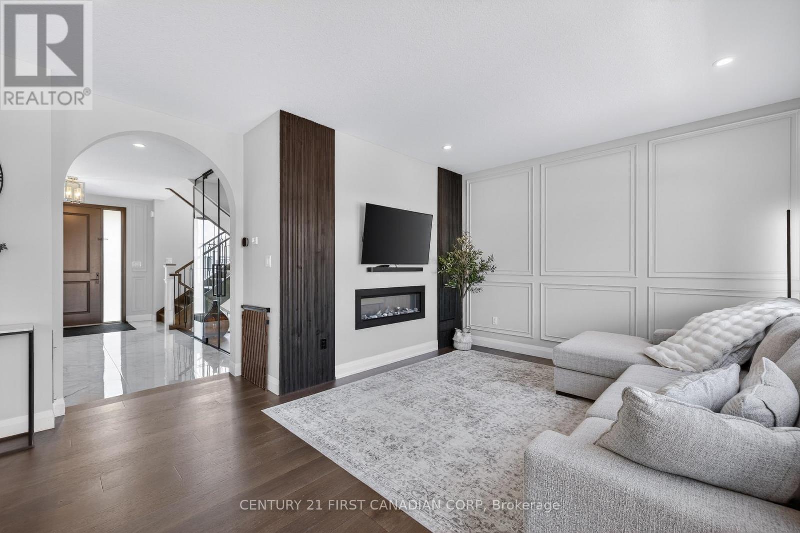 54 Aspen Circle, Thames Centre, Ontario  N0M 2P0 - Photo 8 - X13039806