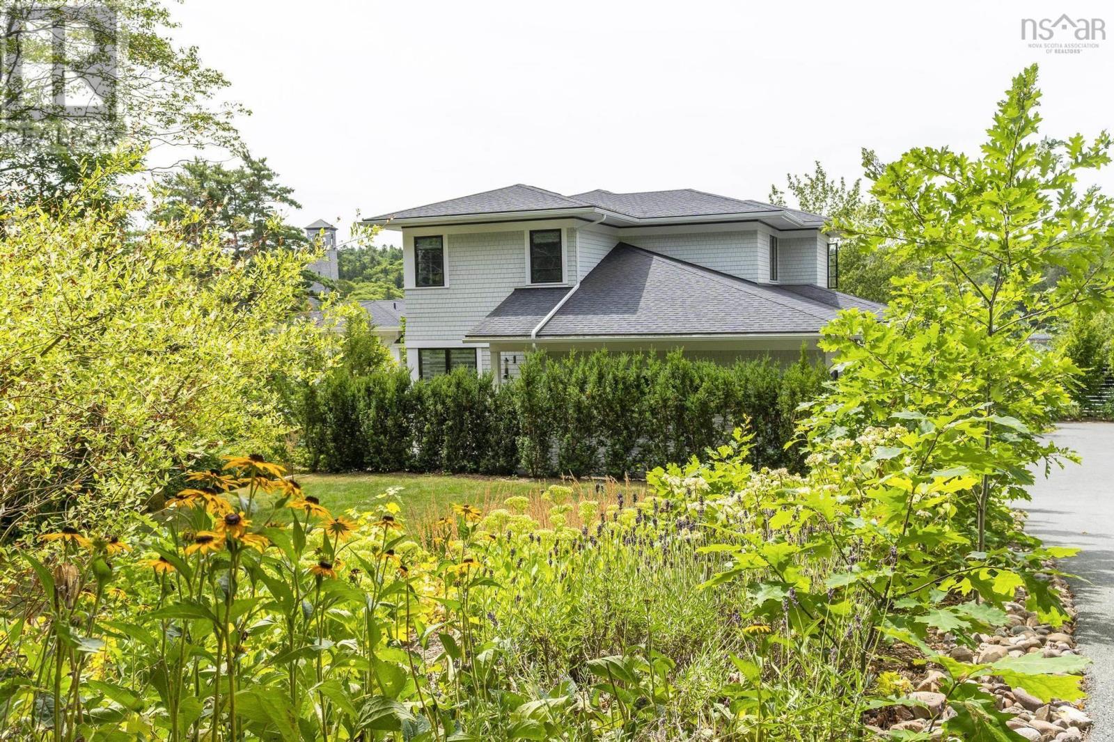 1170 Rockcliffe Street, Halifax, Nova Scotia  B3H 3Y6 - Photo 2 - 202605258