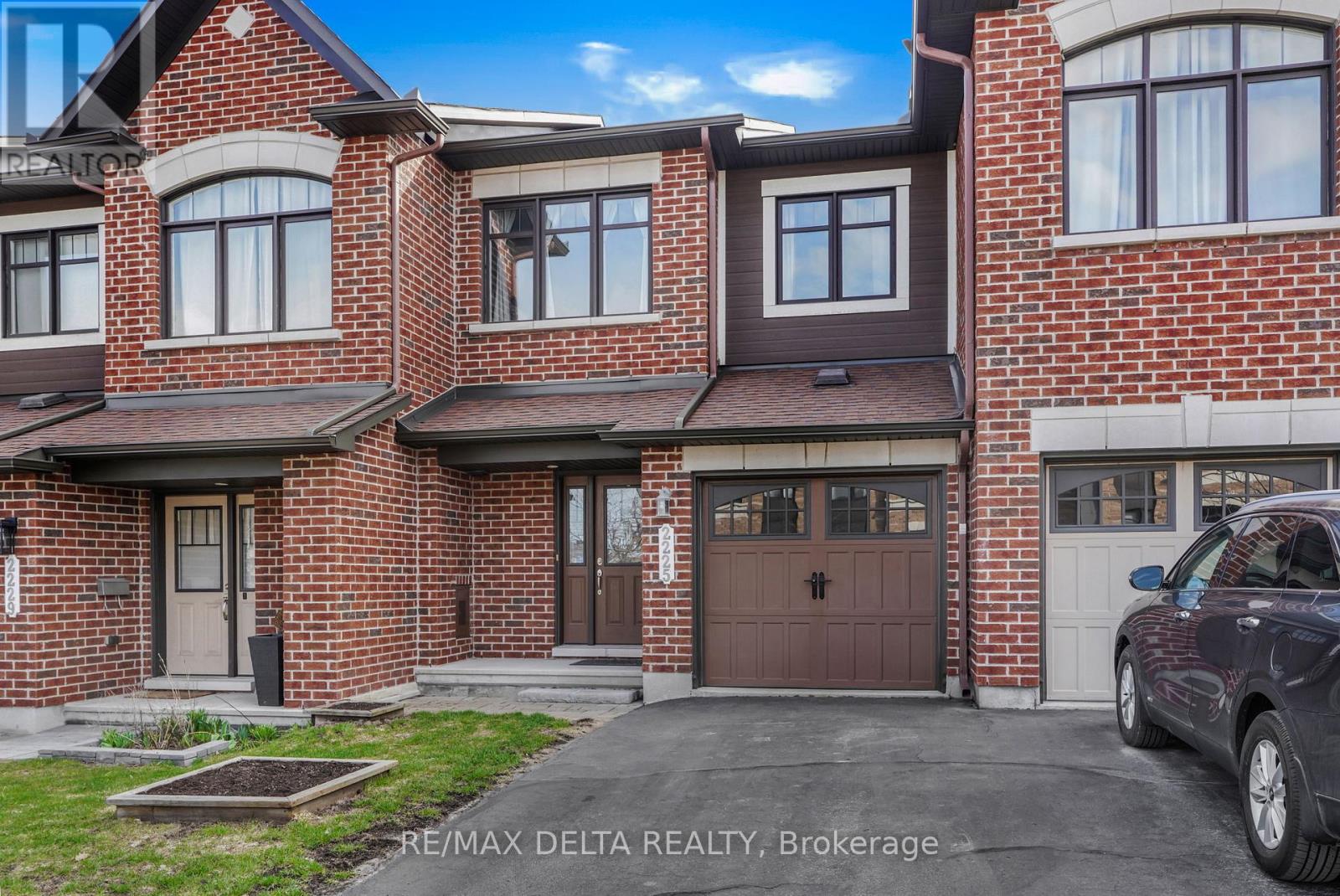 2225 Marble Crescent, Clarence-Rockland, Ontario  K4K 0G9 - Photo 2 - X13039766