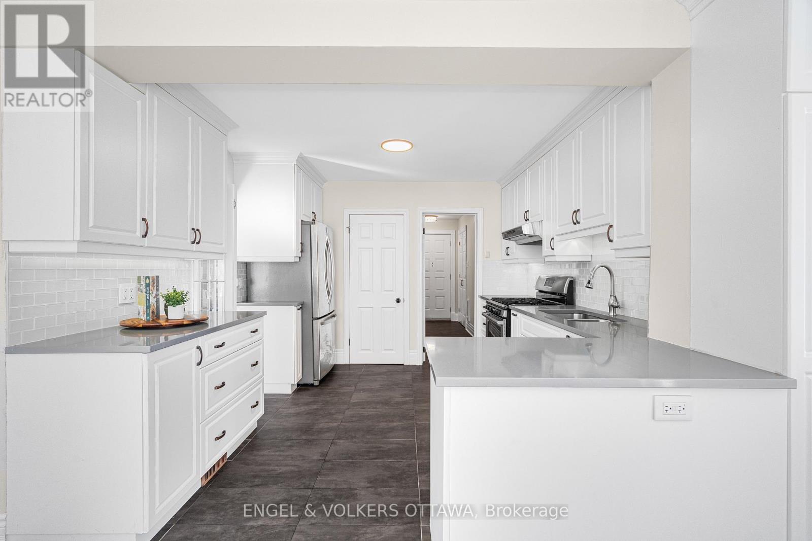 1252 Anoka Street, Ottawa, Ontario  K1V 6C6 - Photo 5 - X13039828