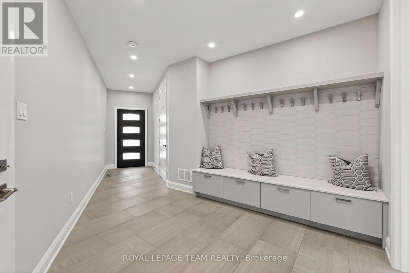 1670 Ortona Avenue, Ottawa, Ontario  K2C 1W7 - Photo 24 - X13039976