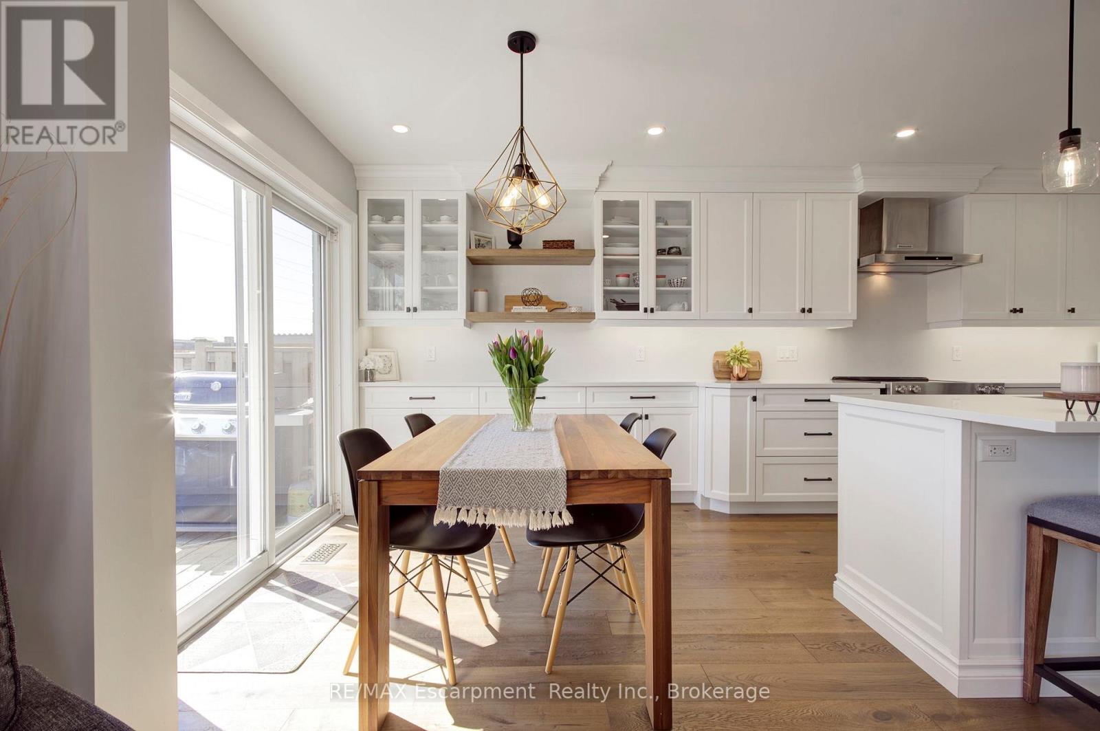 4868 Capri Crescent, Burlington, Ontario  L7M 0H8 - Photo 12 - W13039668