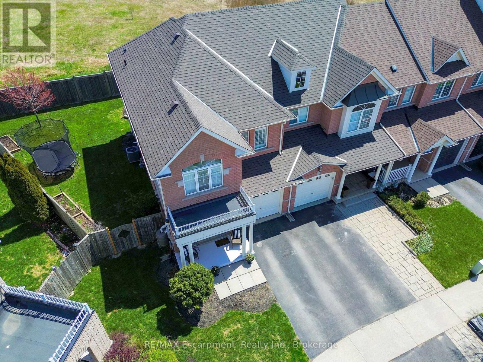 4868 Capri Crescent, Burlington, Ontario  L7M 0H8 - Photo 2 - W13039668