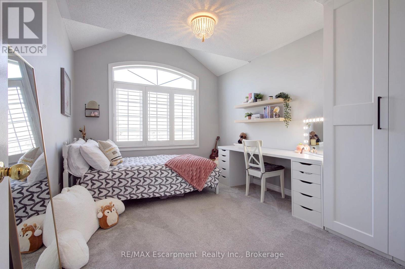 4868 Capri Crescent, Burlington, Ontario  L7M 0H8 - Photo 23 - W13039668