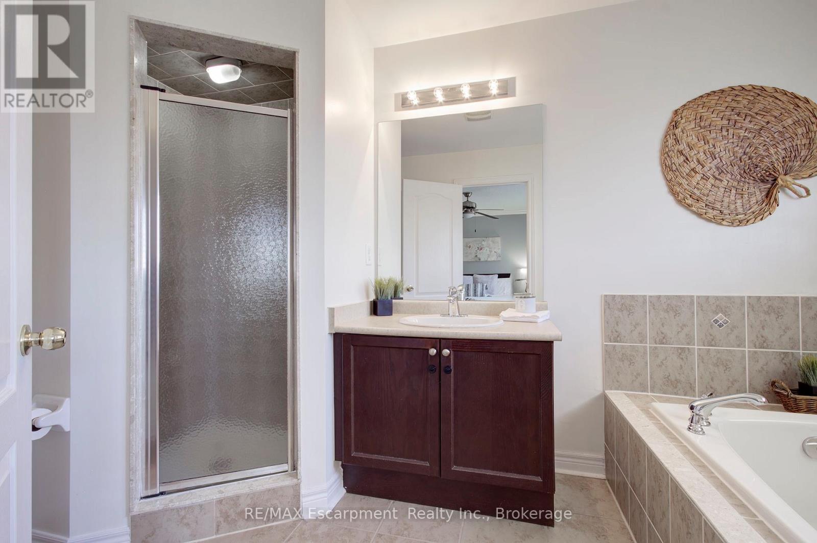 4868 Capri Crescent, Burlington, Ontario  L7M 0H8 - Photo 31 - W13039668