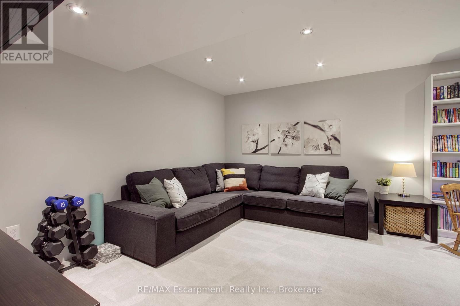 4868 Capri Crescent, Burlington, Ontario  L7M 0H8 - Photo 36 - W13039668