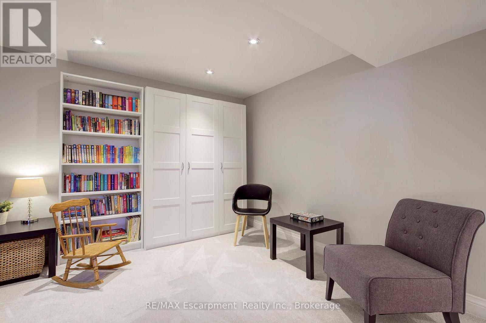 4868 Capri Crescent, Burlington, Ontario  L7M 0H8 - Photo 37 - W13039668