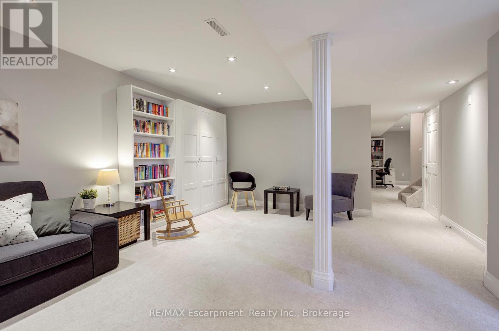 4868 Capri Crescent, Burlington, Ontario  L7M 0H8 - Photo 38 - W13039668