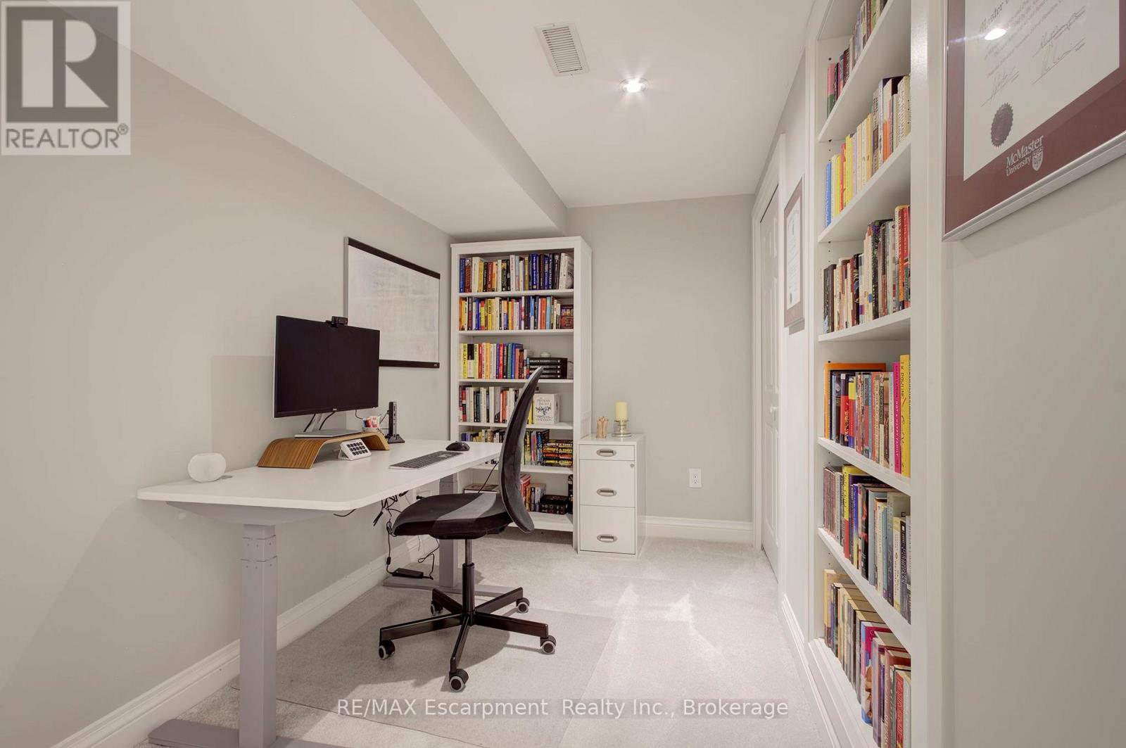 4868 Capri Crescent, Burlington, Ontario  L7M 0H8 - Photo 39 - W13039668