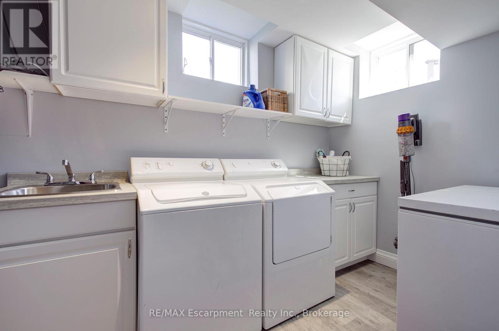 4868 Capri Crescent, Burlington, Ontario  L7M 0H8 - Photo 42 - W13039668