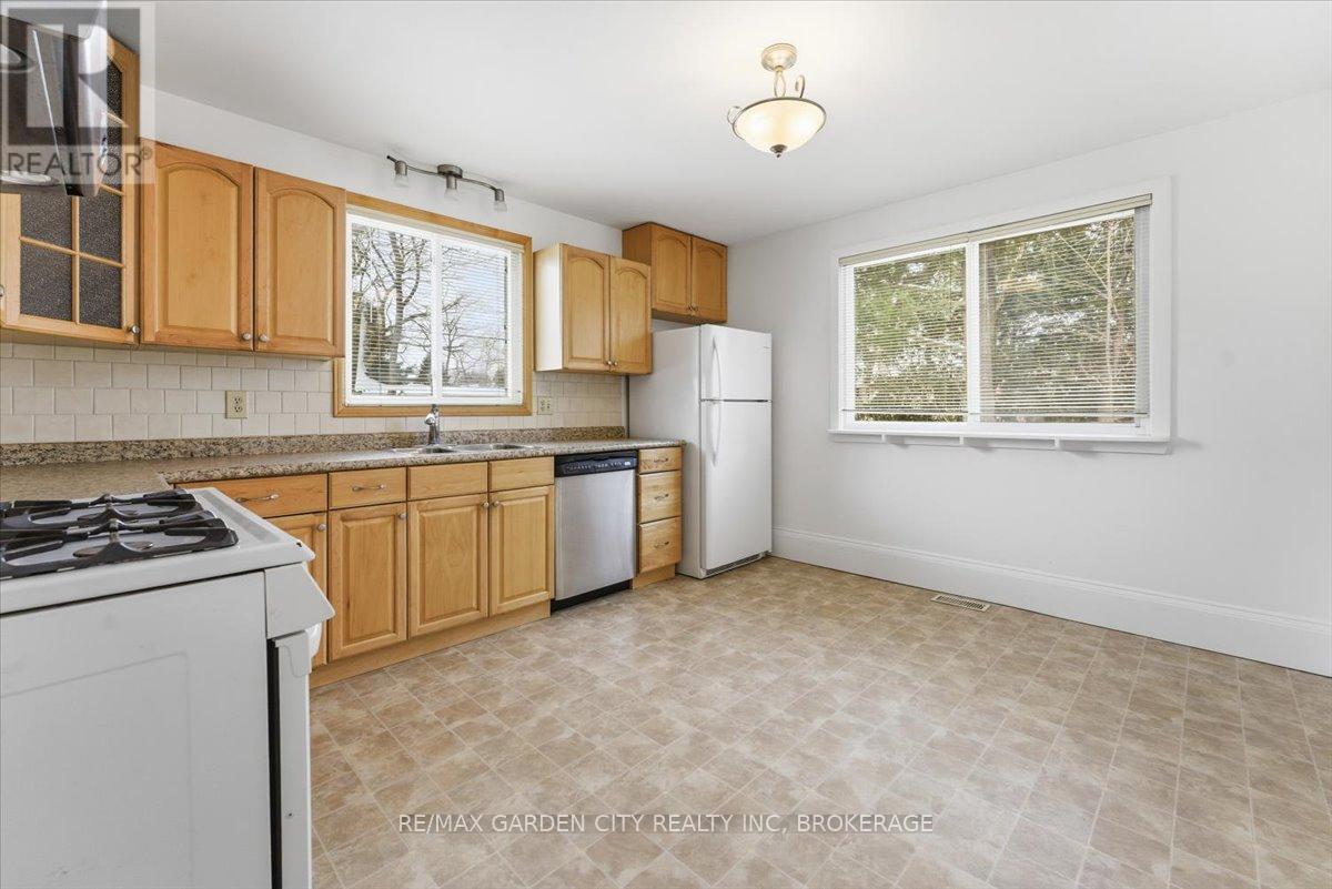 26 Chestnut Street, Pelham, Ontario  L3E 0K3 - Photo 12 - X13039724