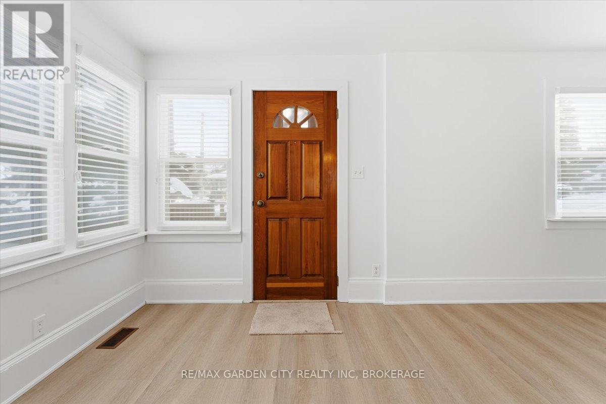 26 Chestnut Street, Pelham, Ontario  L3E 0K3 - Photo 3 - X13039724