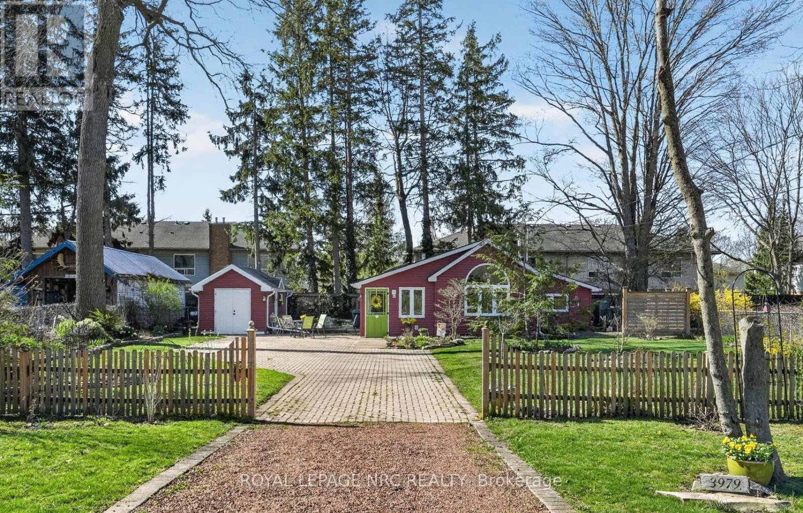 3979 WELLINGTON COURT, Fort Erie, Ontario