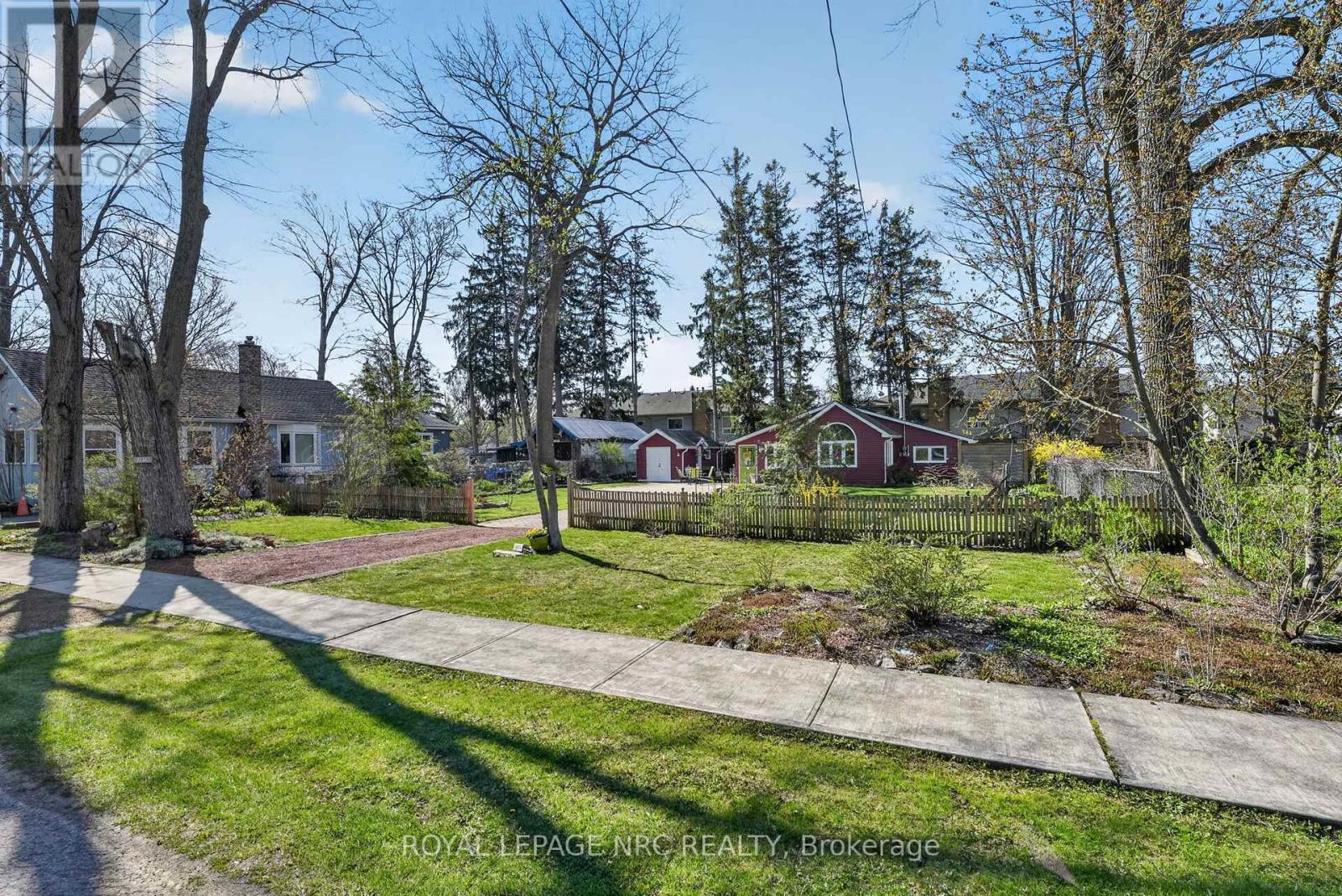 3979 Wellington Court, Fort Erie, Ontario  L0S 1B0 - Photo 4 - X13039824