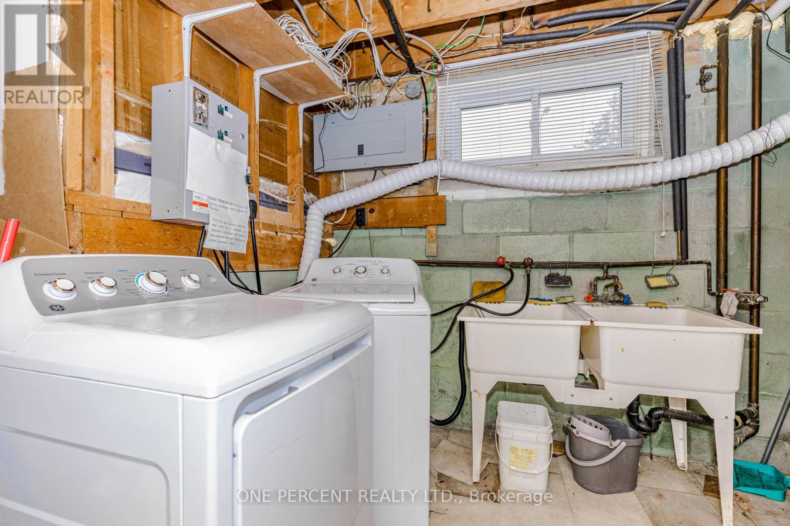 80 Fallingdale Crescent, Toronto, Ontario  M3J 1C5 - Photo 13 - W12769380