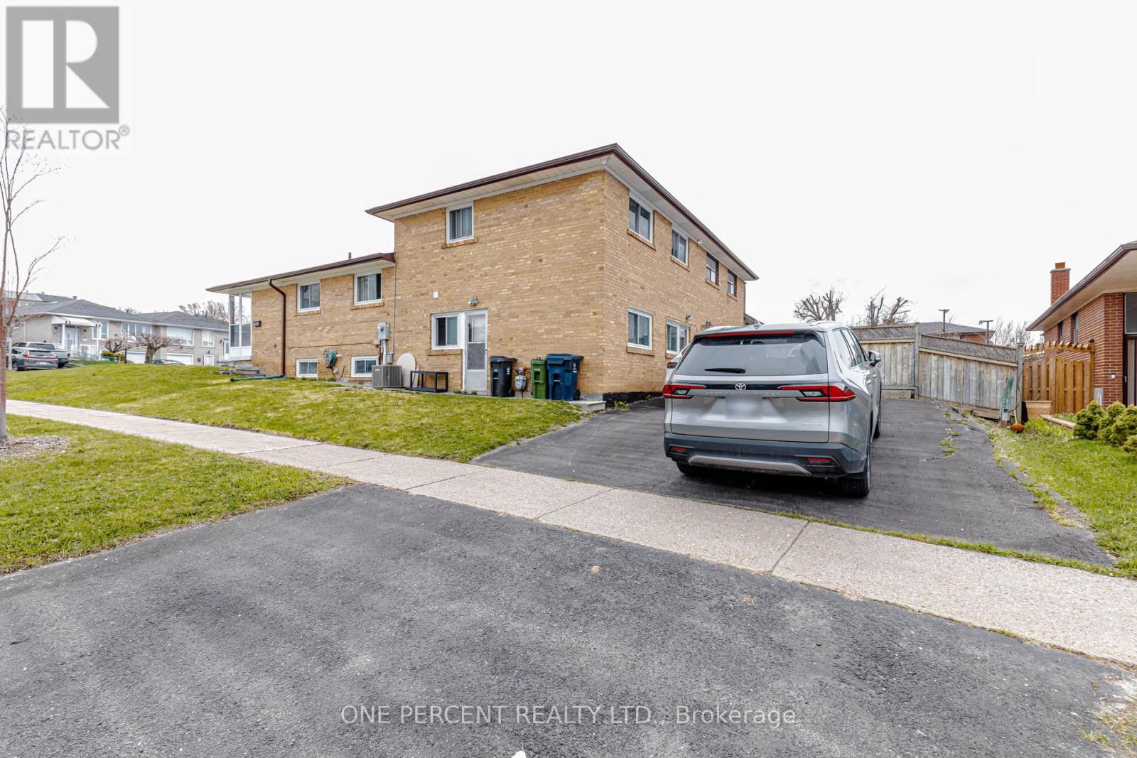 80 Fallingdale Crescent, Toronto, Ontario  M3J 1C5 - Photo 15 - W12769380
