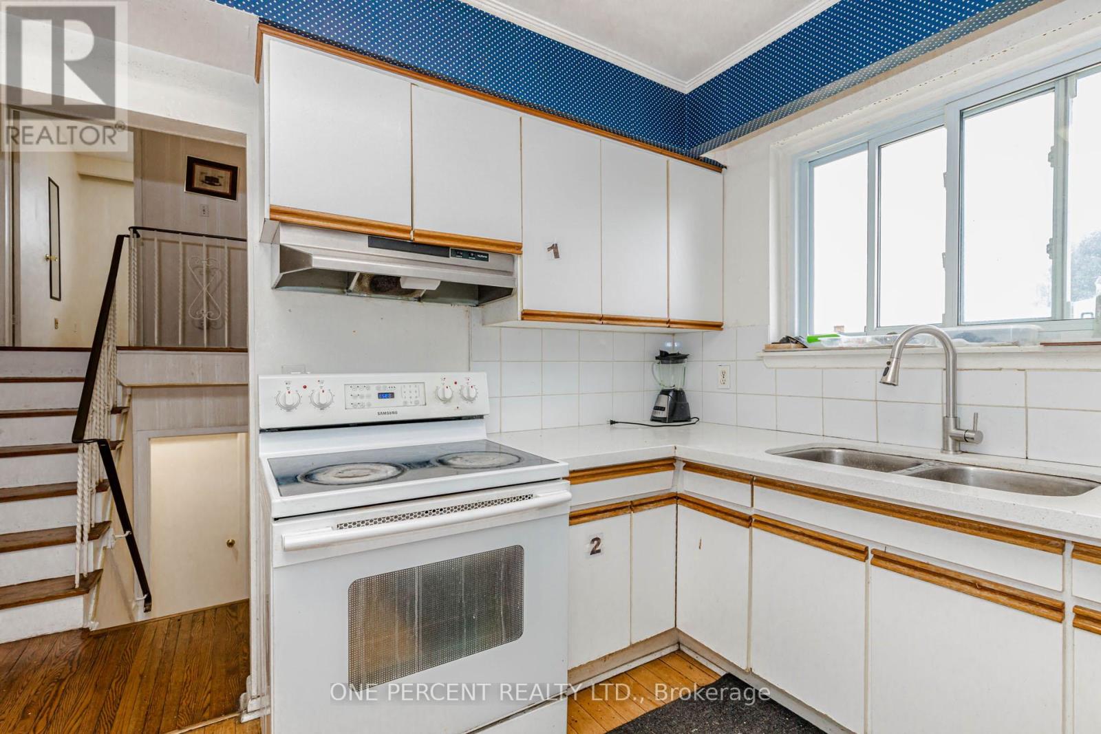 80 Fallingdale Crescent, Toronto, Ontario  M3J 1C5 - Photo 31 - W12769380