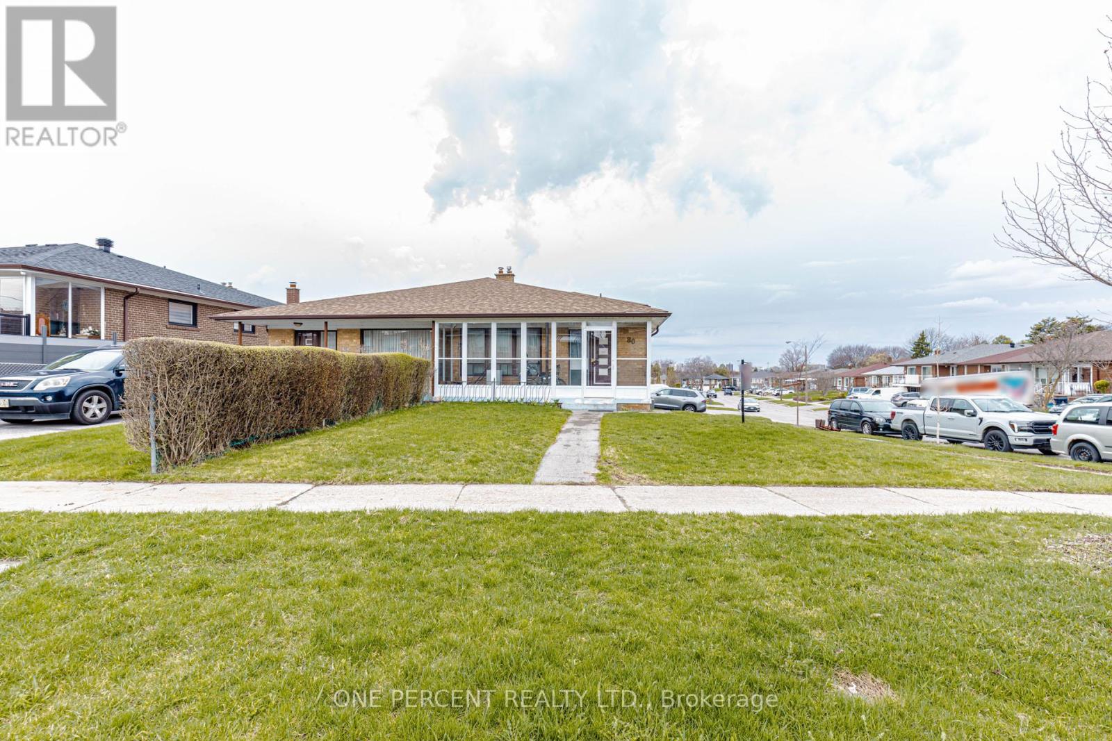 80 Fallingdale Crescent, Toronto, Ontario  M3J 1C5 - Photo 17 - W12769380