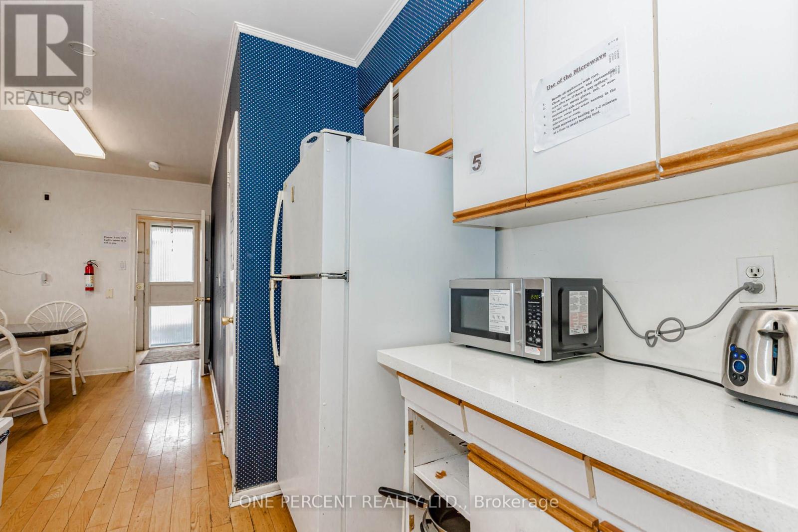 80 Fallingdale Crescent, Toronto, Ontario  M3J 1C5 - Photo 33 - W12769380