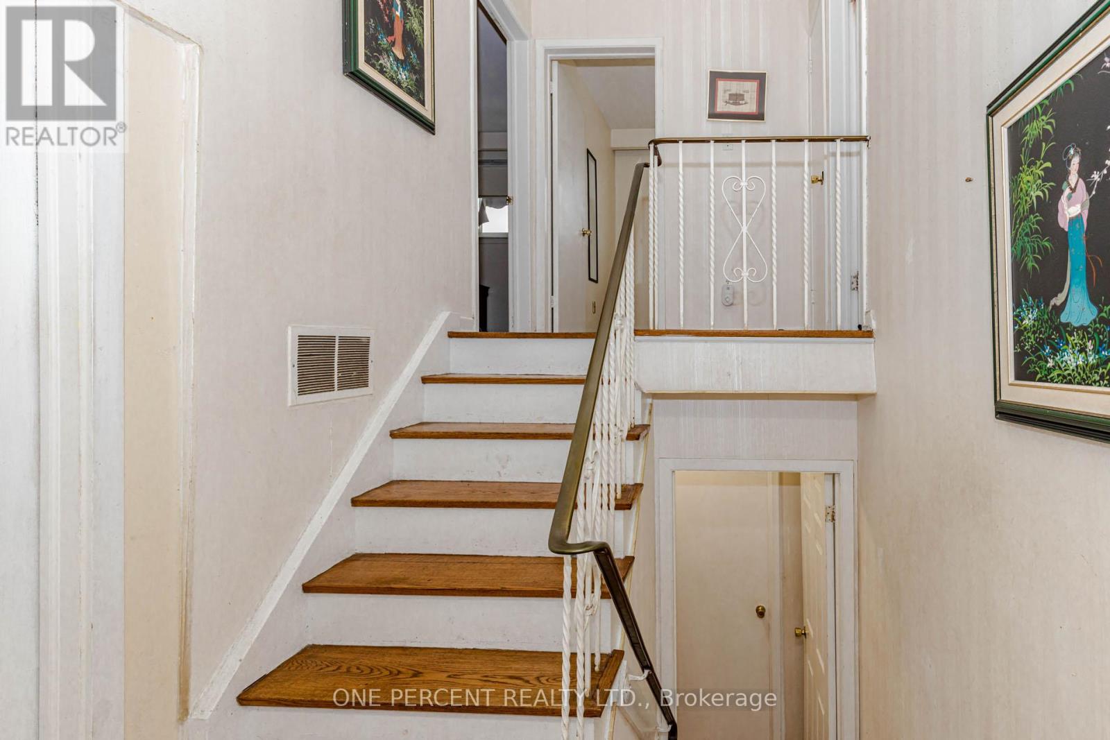 80 Fallingdale Crescent, Toronto, Ontario  M3J 1C5 - Photo 35 - W12769380