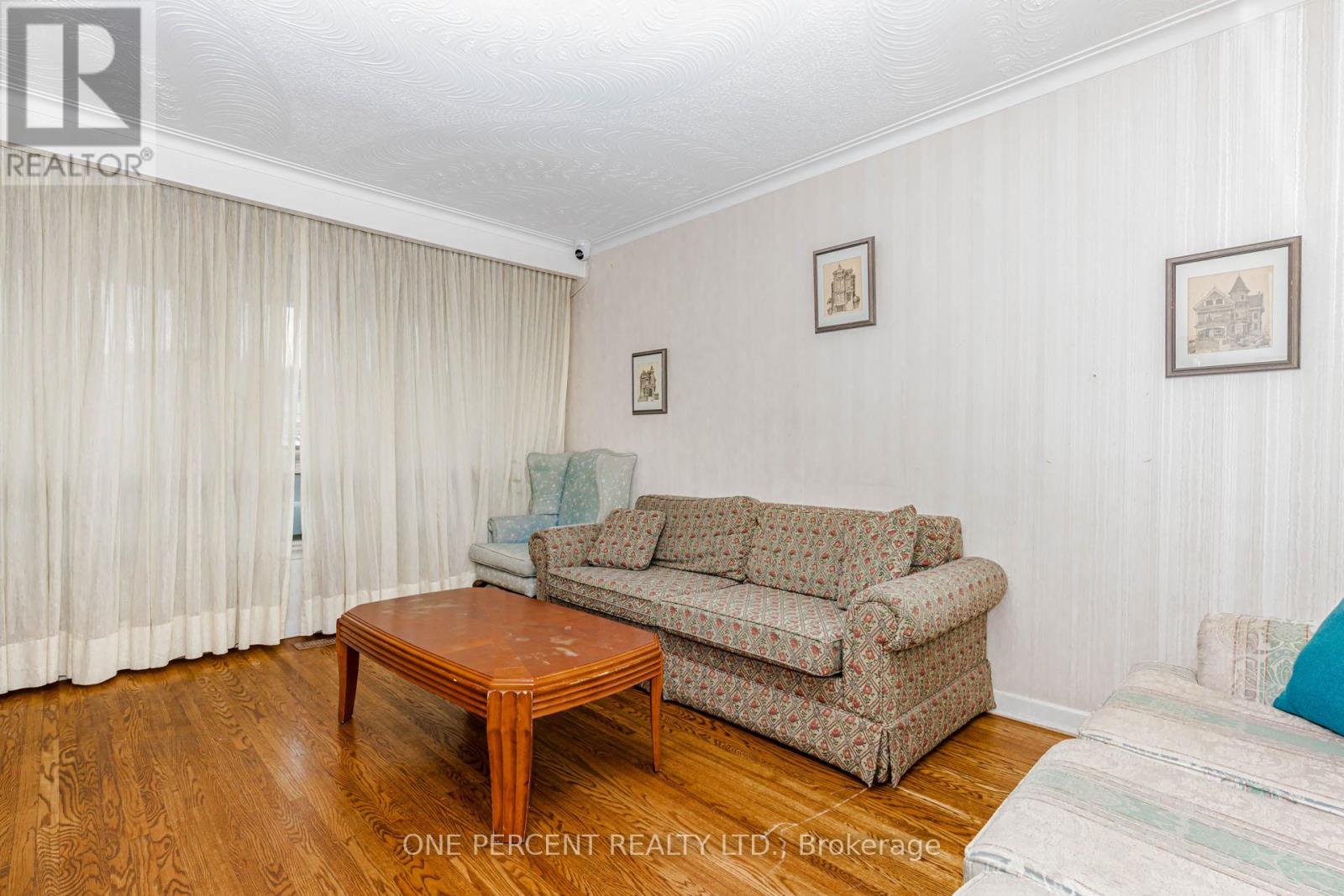 80 Fallingdale Crescent, Toronto, Ontario  M3J 1C5 - Photo 27 - W12769380