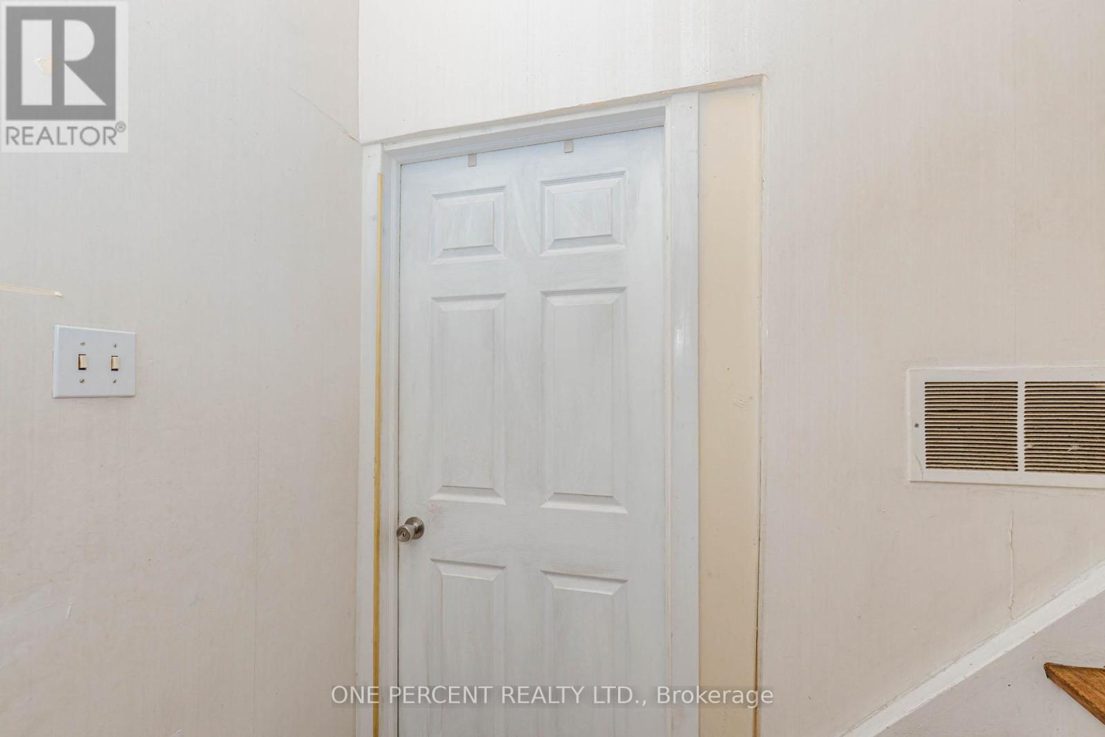 80 Fallingdale Crescent, Toronto, Ontario  M3J 1C5 - Photo 34 - W12769380