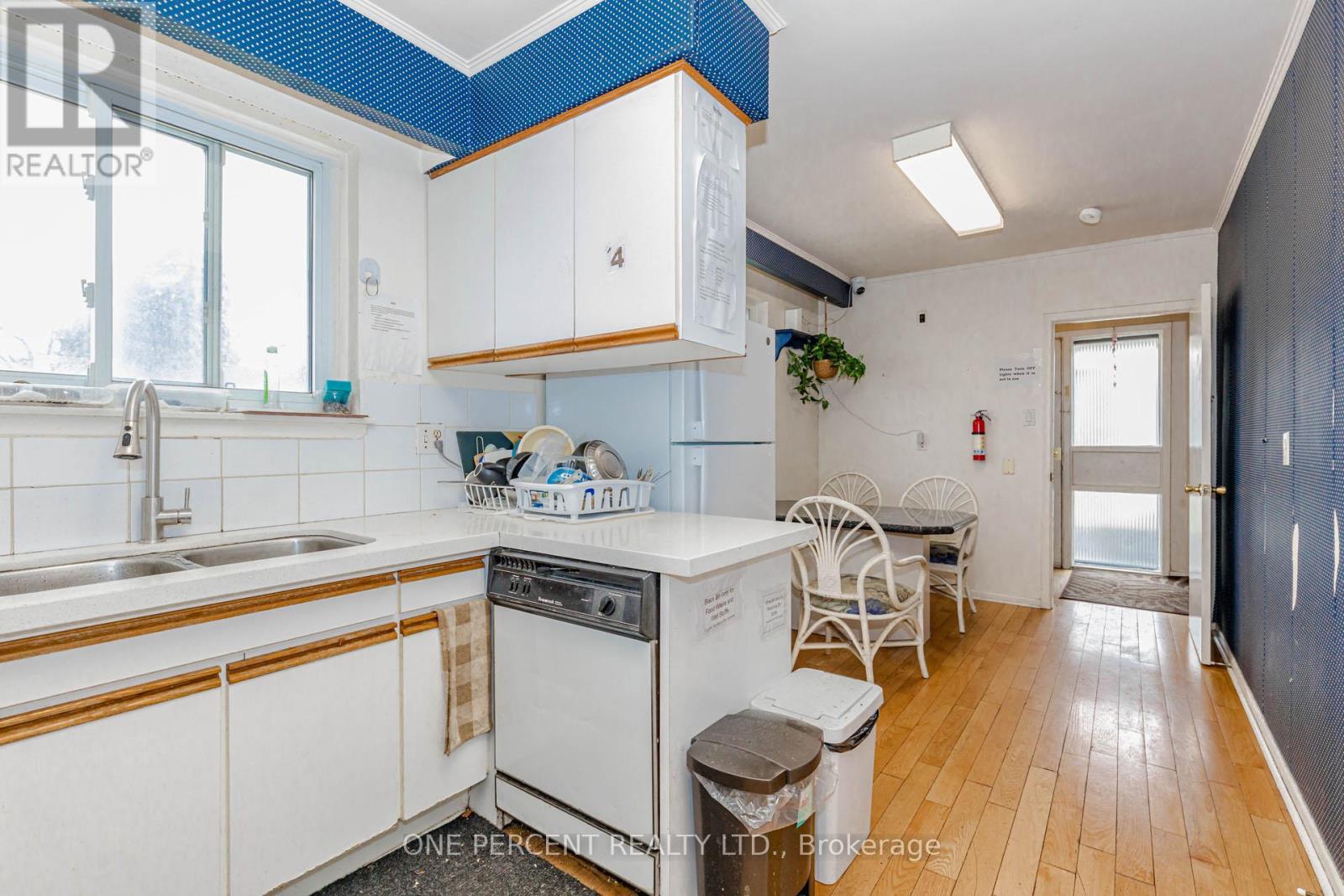 80 Fallingdale Crescent, Toronto, Ontario  M3J 1C5 - Photo 32 - W12769380