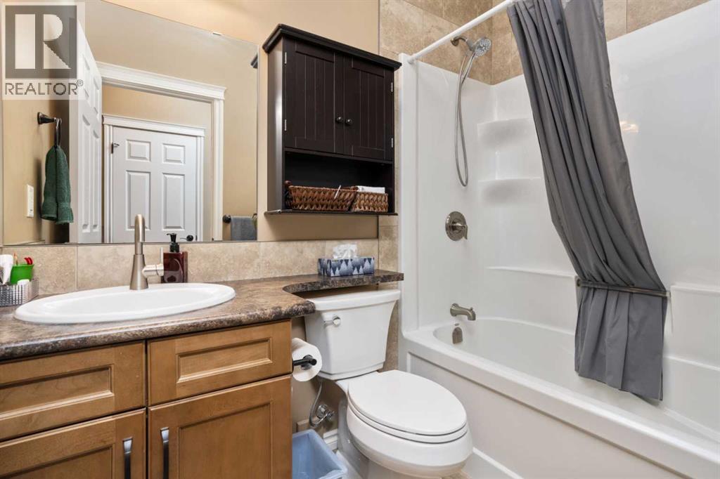 7506 37a Avenue, Camrose, Alberta  T4V 5E3 - Photo 15 - A2303768