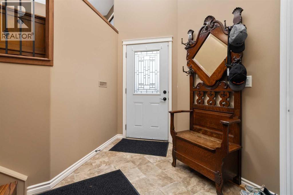 7506 37a Avenue, Camrose, Alberta  T4V 5E3 - Photo 2 - A2303768