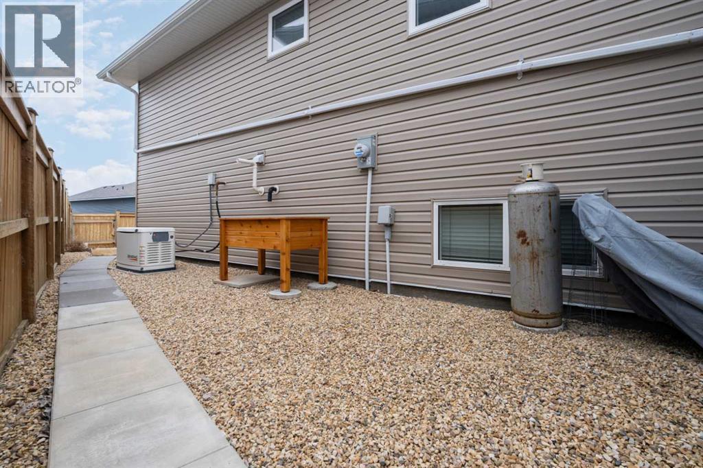 7506 37a Avenue, Camrose, Alberta  T4V 5E3 - Photo 33 - A2303768